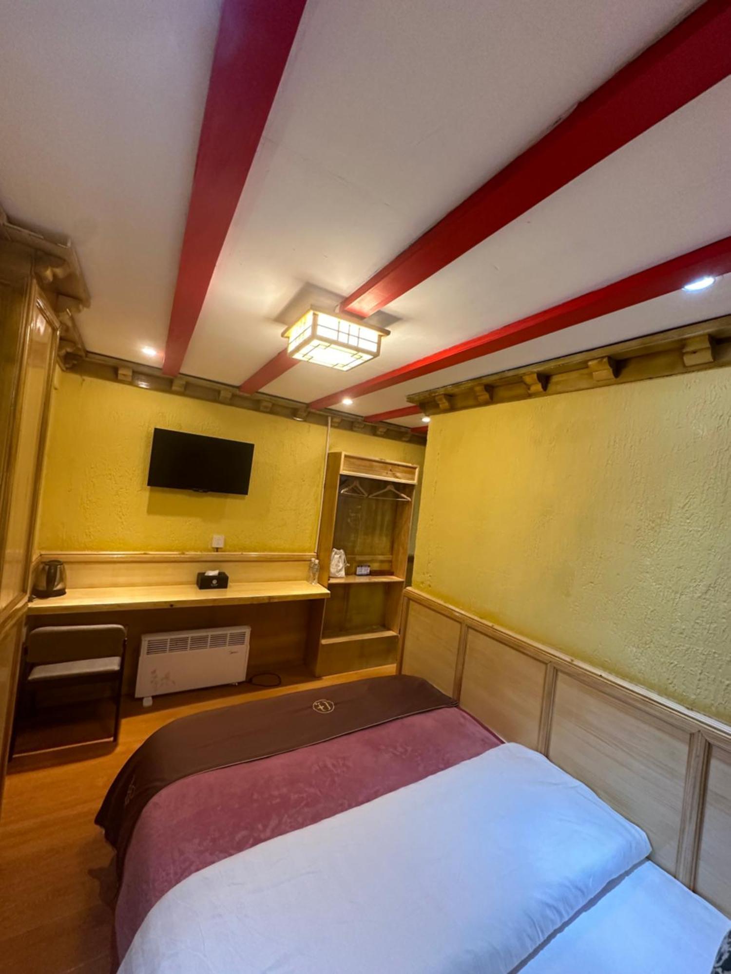 Yi'S Hostel Shangri-La Exterior photo