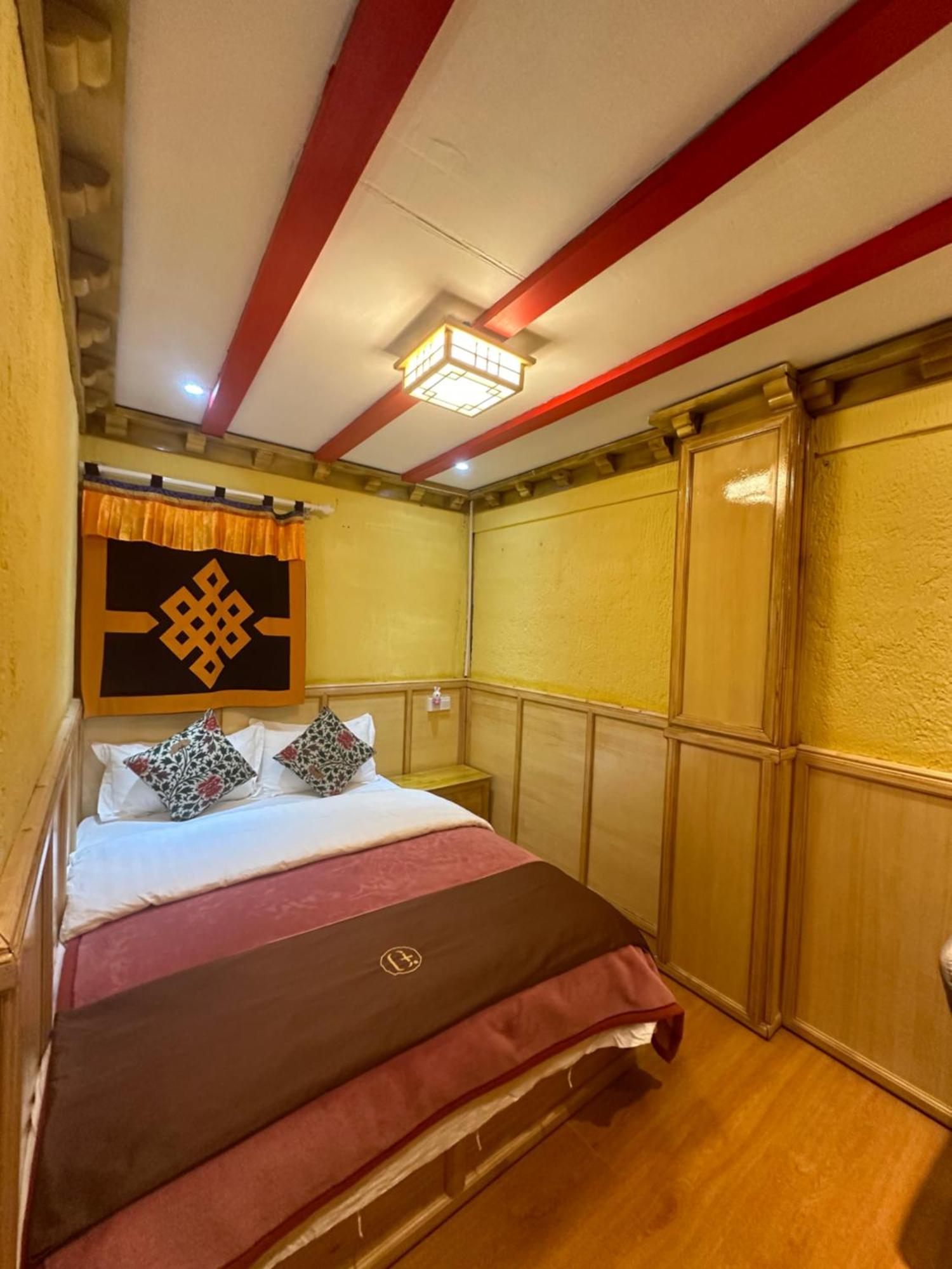 Yi'S Hostel Shangri-La Exterior photo