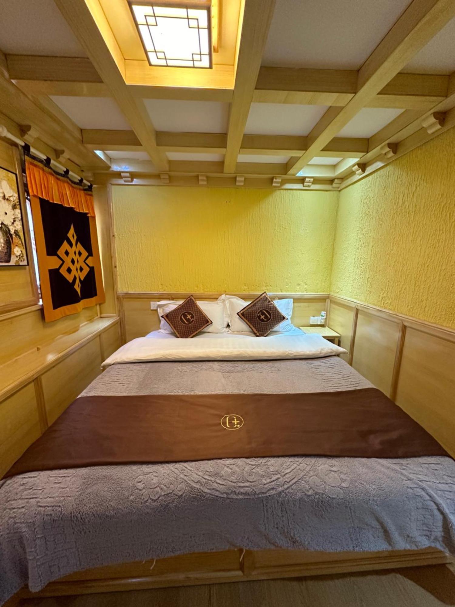 Yi'S Hostel Shangri-La Exterior photo